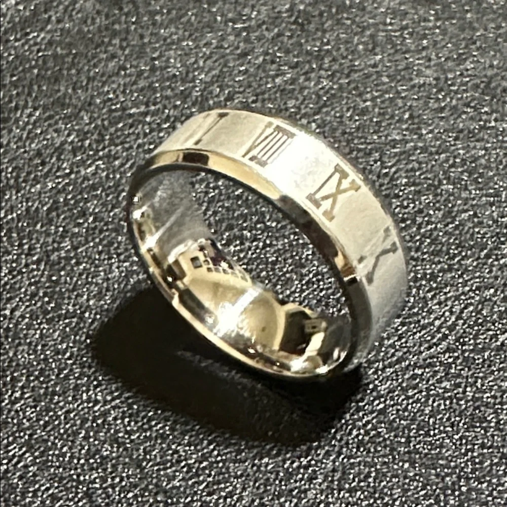Brushed Silver-Tone Polished Beveled Edge Roman Numerals Unisex Ring